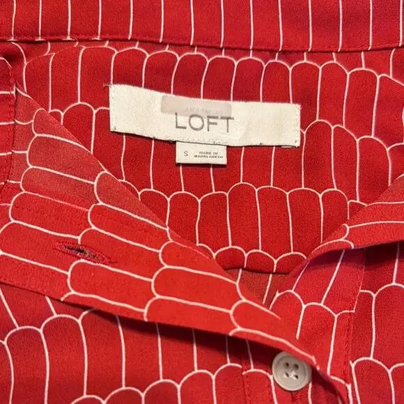 LOFT Stylish Red Patterned Button-Up Shirt - Picture 7 of 8
